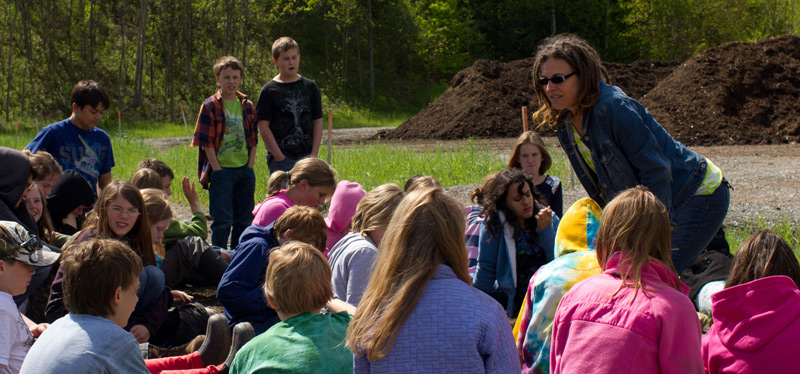 Students visiting our research & education facility learn about food scrap recycling.